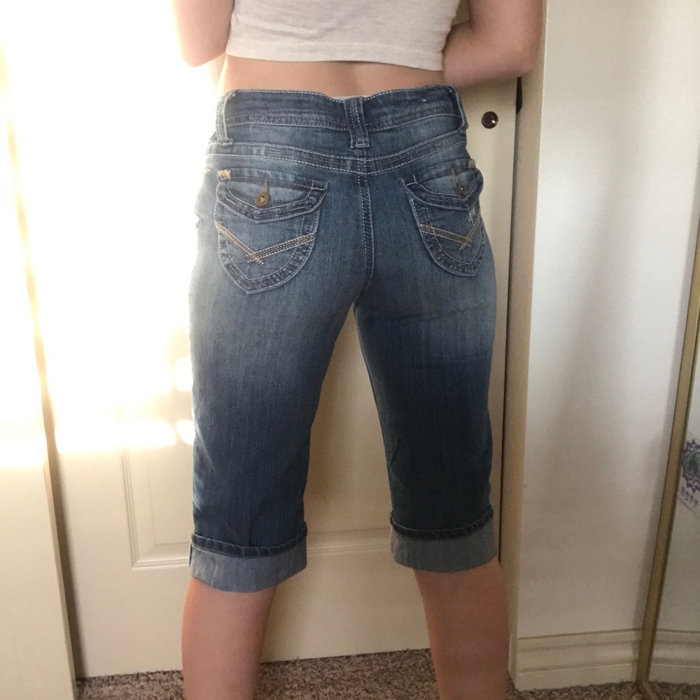 Capris - Picture 2 of 3